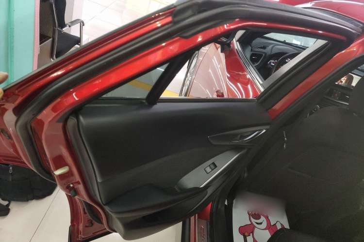 Used Mazda CX-4 2016 2.0L Automatic 2WD Blue Sky Dynamic Edition
