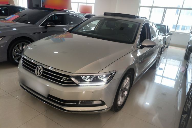 Used Volkswagen Magotan 2019 330TSI DSG Leading Model China VI Standard