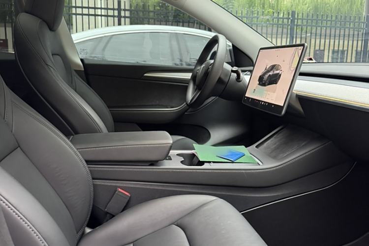 Used Tesla Model Y 2024 Rear-Wheel-Drive Version
