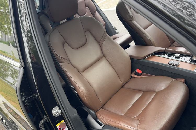 Used Volvo XC90 2021 B6 Zhiyi Luxury Edition 7-Seater
