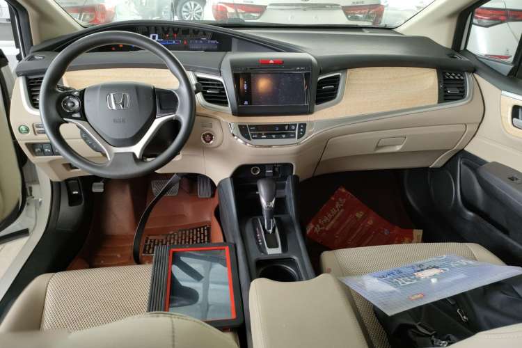 Used Honda Jade 2014 1.8L Automatic Comfort Elite Version 5 Seats
