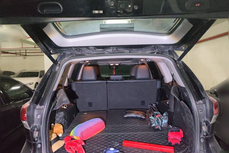 Used Toyota Highlander 2018 2.0T Four-Wheel Drive Luxury Edition 7 Seats China V Emission Standard
