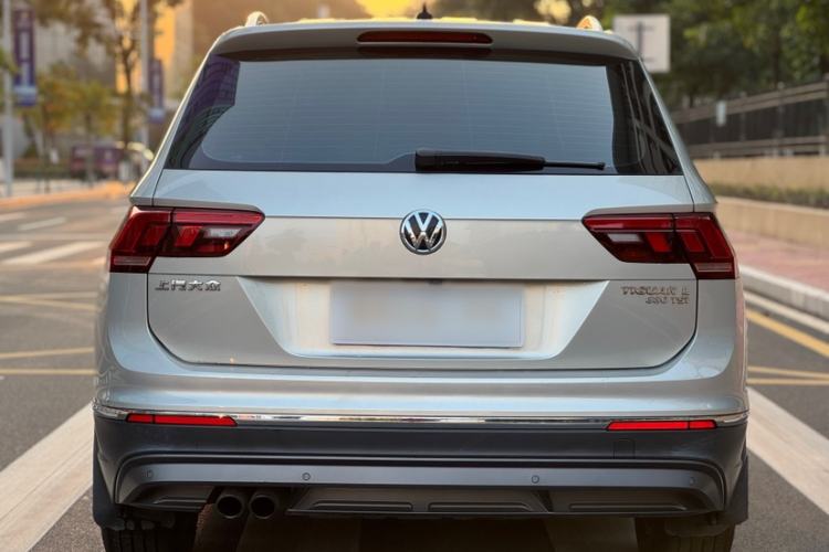 Used Volkswagen Tiguan L 2017 330TSI Automatic Two-Wheel Drive Luxury Edition
