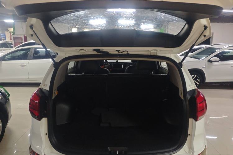 Used Kia Sportage R 2015 2.0L Automatic Two-Wheel Drive DLX Model
