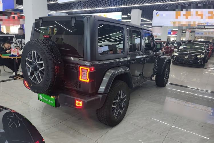 Used  Wrangler 2024 2.0T Sahara Four-Door Edition
