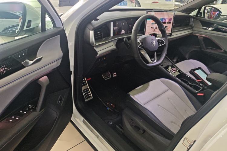 Used Volkswagen Tayron 2025 Tharu L 330TSI Two-Wheel Drive Elite City Package