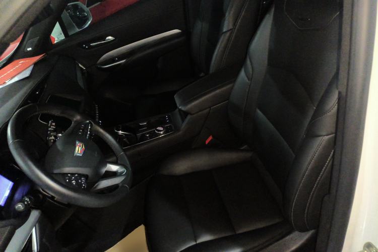 Used Cadillac XT4 2022 28T Two-Wheel-Drive Luxury Version
