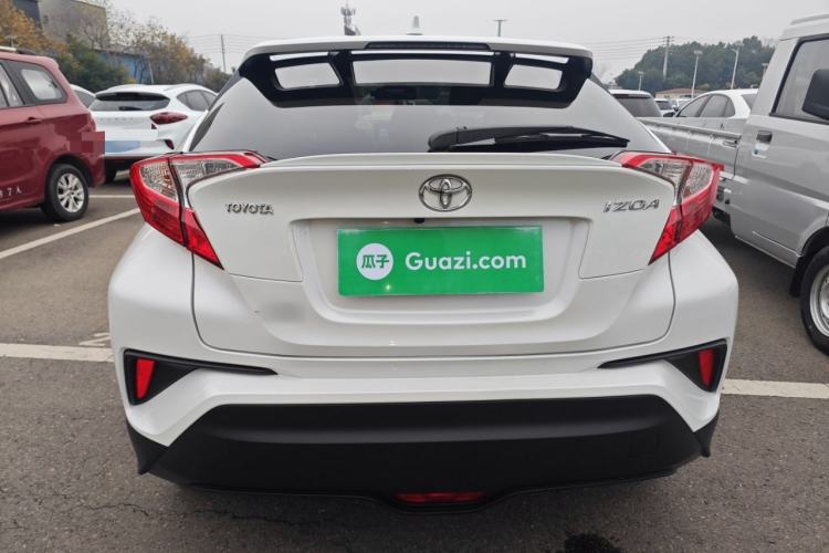 Used Toyota IZOA 2018 2.0L Yichi Version China VI Standard