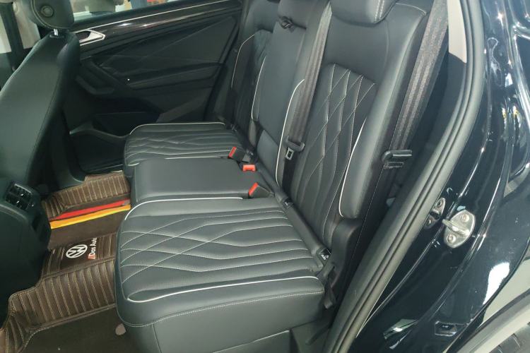 Used Volkswagen Tiguan L 2024 330TSI Automatic Two-Wheel Drive Smart Edition
