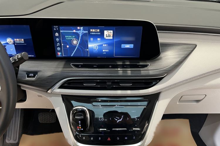 Used Buick GL8 2023 ES Lu Zun Deluxe and Yue Edition
