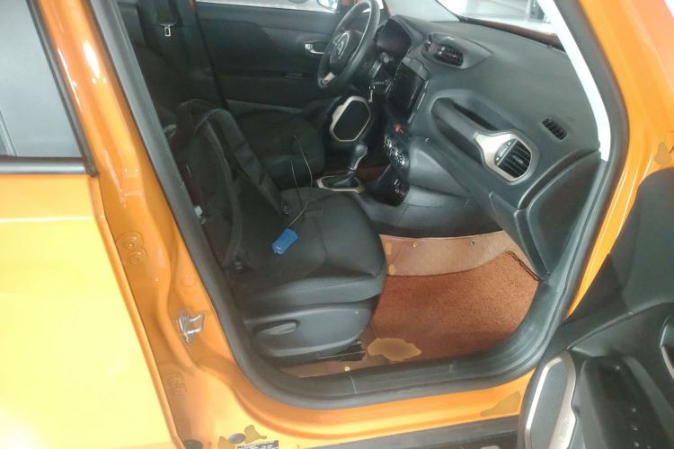 Used  Renegade 2017 180T Automatic High-Energy Version
