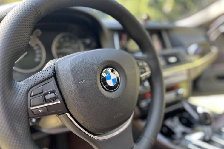 Used BMW 5 Series 2014 525Li Luxury Design Package
