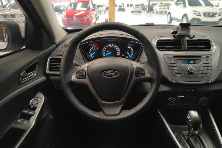 Used Ford Escort 2015 1.5L Automatic Fashion Model