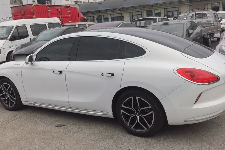 Used ORA Lightning Cat 2022 555 km Luxury Edition
