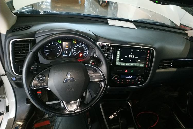 Used Mitsubishi Outlander 2021 Revised Version 2.0L Two-Wheel Drive Enjoyment Edition 5 Seats
