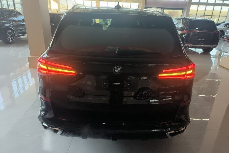 Used BMW X5 2022 Restyled xDrive 30Li Luxury Version M Sport Package
