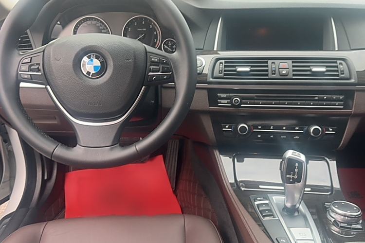 Used BMW 5 Series 2014 525Li Luxury Design Package
