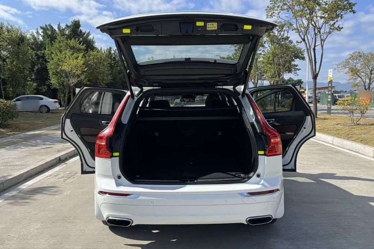 Used Volvo XC60 2021 T5 4x4 Smart Luxury Edition