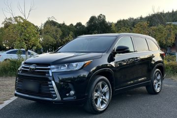 Used Toyota Highlander 2018 2.0T Four-Wheel Drive Prestige Version 7 Seats China V Emission Standard