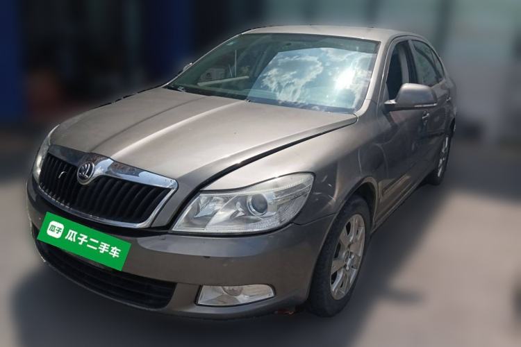 Used Skoda Octavia 2015 Classic Model 1.6L Manual Eado Version
