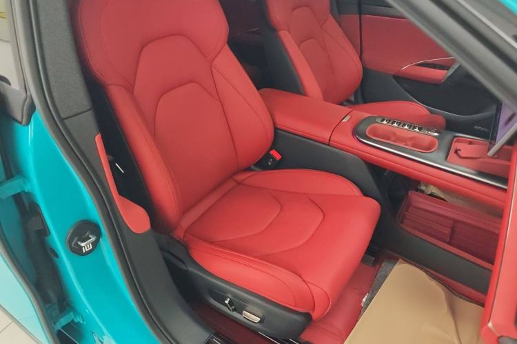 Used  SU7 2024 Rear-Drive Ultra-Long Range Advanced Pro-Level Intelligent Driving Version
