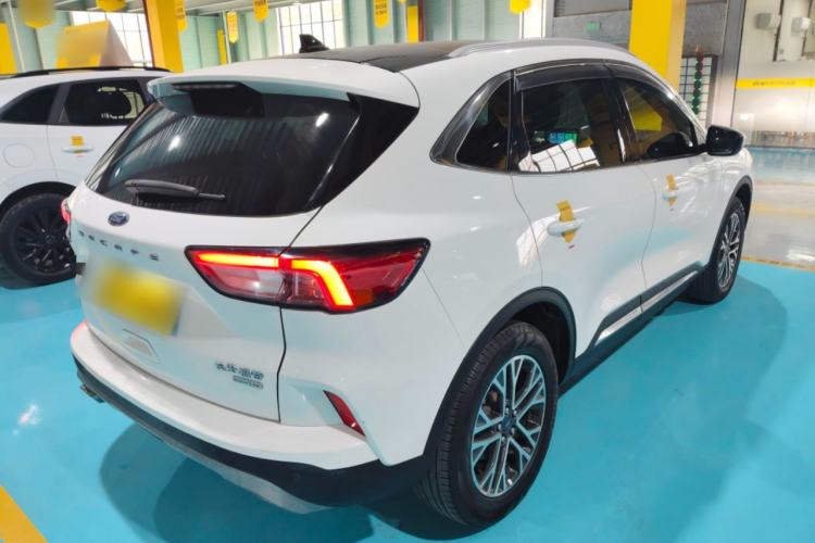 Used Ford Escape 2020 EcoBoost 245 Two-Wheel-Drive Titanium Edition
