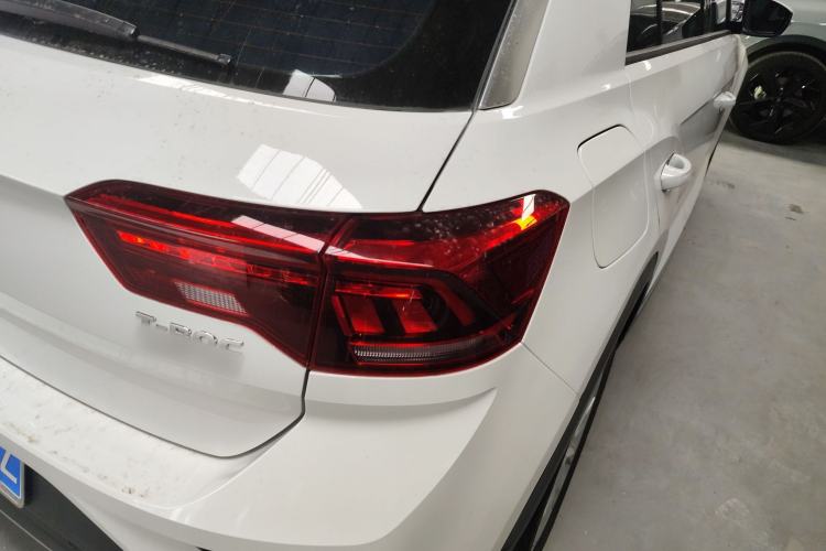 Used Volkswagen T-ROC 2018 230TSI DSG Two-Wheel Drive Advanced Version China VI Standard
