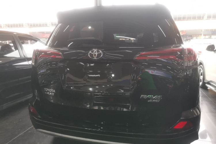 Used Toyota RAV4 2016 2.5L Automatic 4x4 Elite Edition
