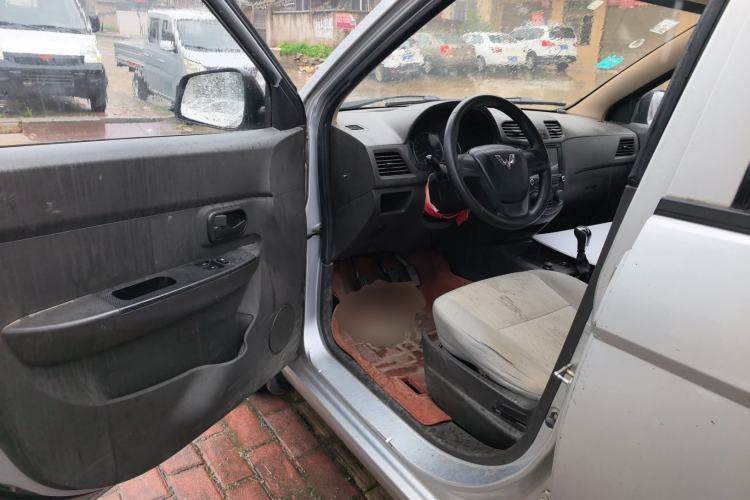 Used Wuling Hongguang 2015 1.5L S Base Model China IV
