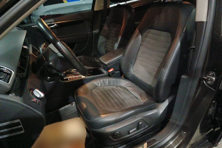 Used Volkswagen Magotan 2015 1.8TSI Luxury Model
