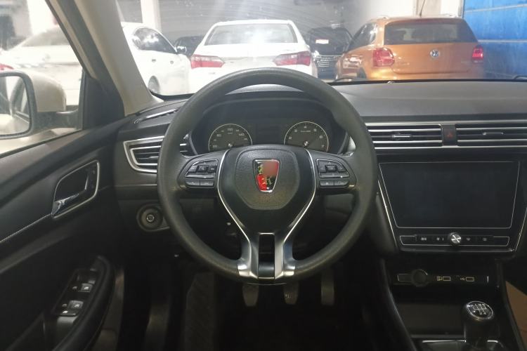 Used Roewe i5 2019 1.5L Manual 4G Connected Langyue Edition
