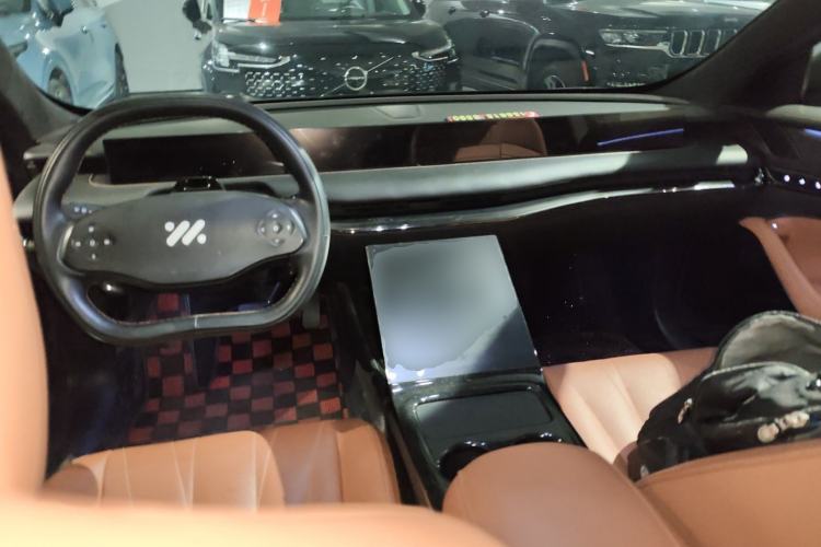 Used  L7 2022 Dynamic Model