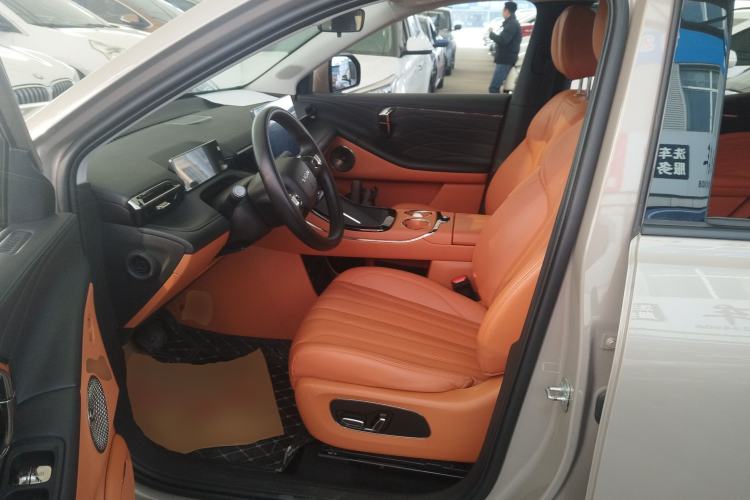 Used AION V 2024 Aion Tyrannosaurus 650 Smart Luxury Edition
