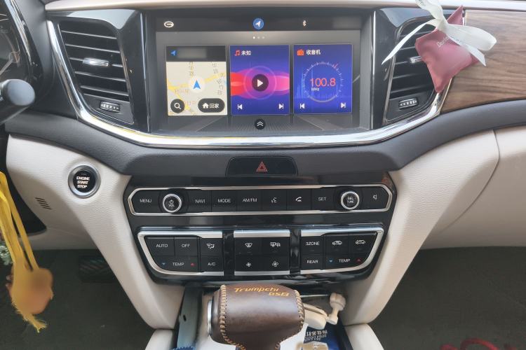 Used GAC Trumpchi GS8 2017 320T Two-Wheel Drive Luxury Smart Connectivity Version (7 Seats)
