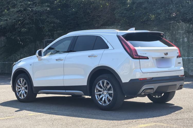 Used Cadillac XT4 2018 28T Two-Wheel-Drive Luxury Model
