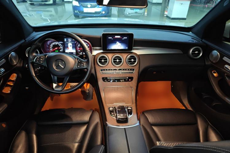 Used Mercedes-Benz GLC 2019 Refreshed GLC 300 L 4MATIC Dynamic Edition