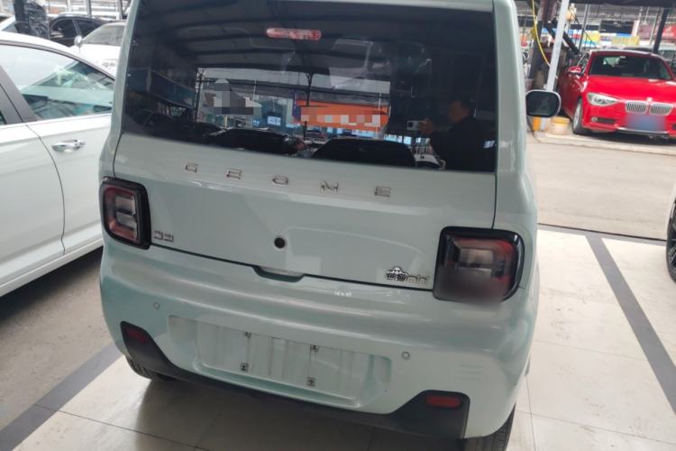 Used Geely Galaxy Panda 2023 Panda Mini 200km Endurance Bear
