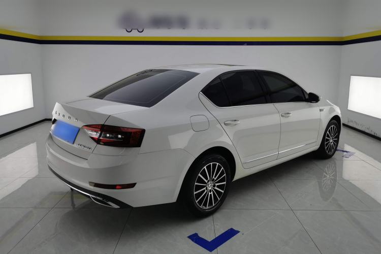 Used Skoda Octavia 2019 1.5L Automatic Smart Drive Luxury Edition China VI Standard
