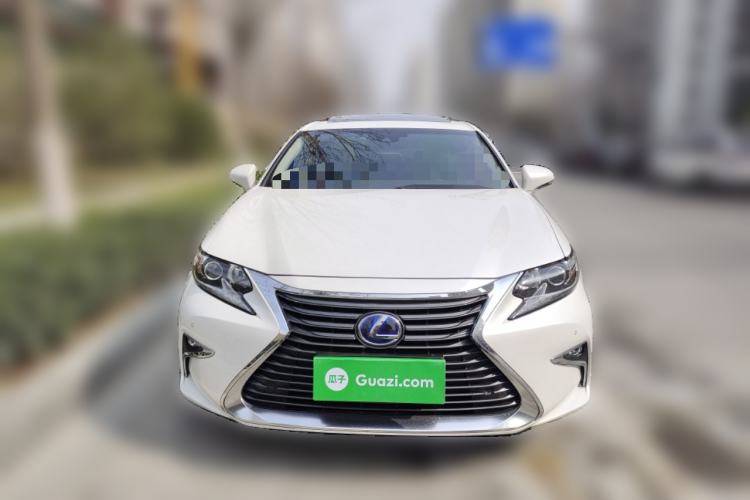 Used Lexus ES 2017 300h Mark Levinson Comfort Edition