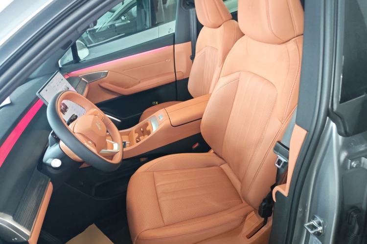 Used ONVO L60 2024 60 kWh All-Wheel Drive