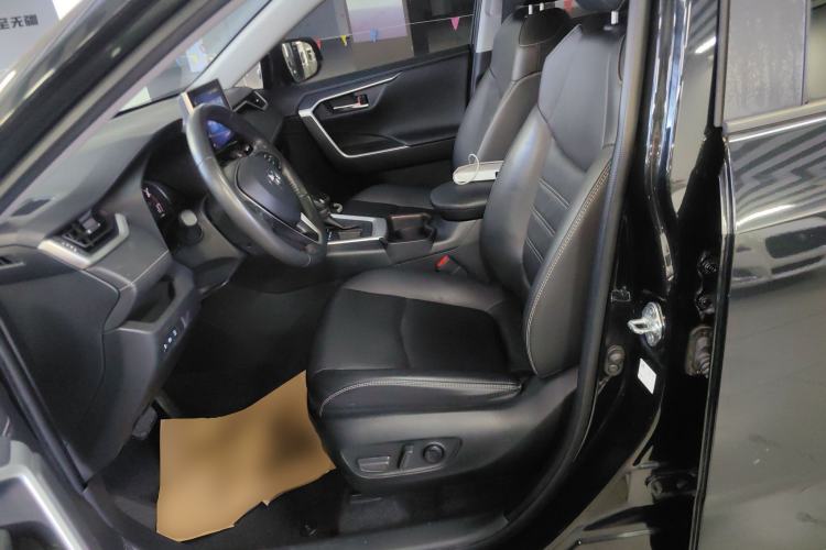 Used Toyota RAV4 2021 2.0L CVT Two-Wheel Drive Fashion PLUS Edition
