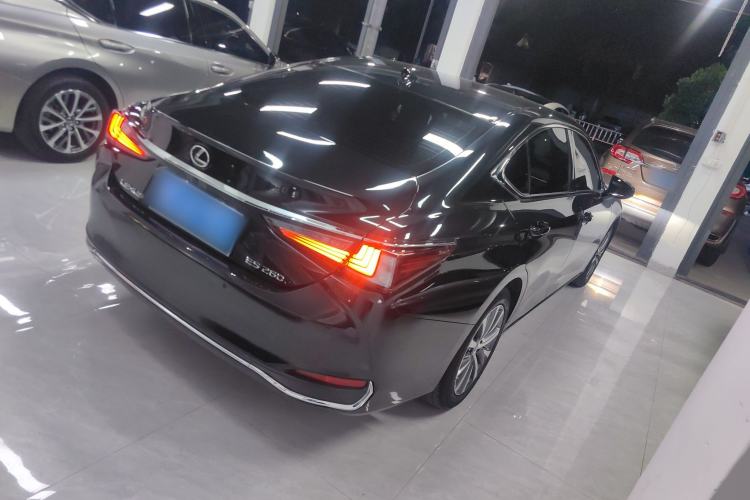 Used Lexus ES 2020 260 Excellence Edition
