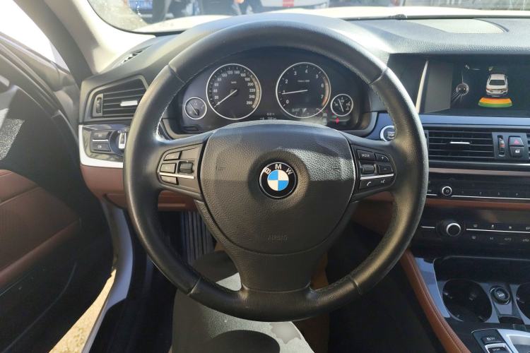 Used BMW 5 Series 2014 520i Elegant Edition
