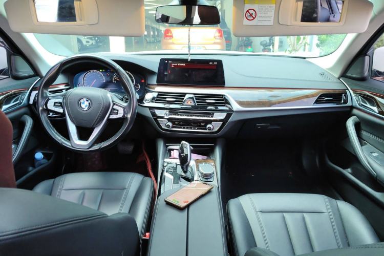 Used BMW 5 Series 2018 525Li Luxury Package
