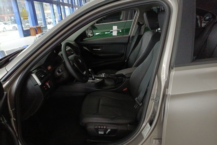 Used BMW 3 Series 2016 320i Fashion Model
