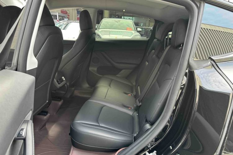 Used Tesla Model Y 2023 Rear-Wheel-Drive Version
