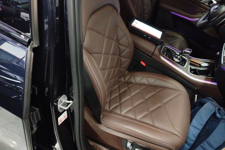 Used BMW X5 2022 Restyled xDrive 40Li Luxury Edition M Sport Package
