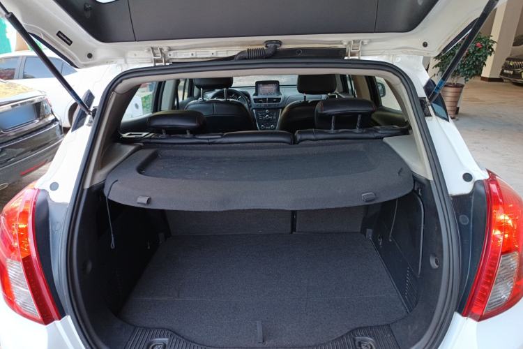 Used Buick Encore 2015 1.4T Automatic Two-Wheel Drive Urban Elite Version
