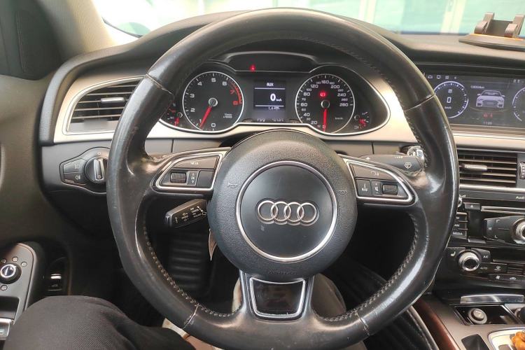 Used Audi A4L 2015 35 TFSI Automatic Comfort Model
