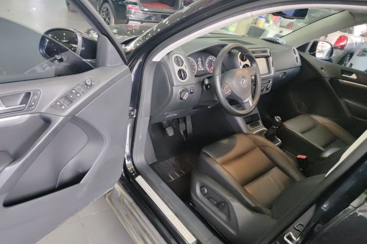 Used Volkswagen Tiguan 2015 1.8TSI Manual Two-Wheel-Drive Limited Edition
